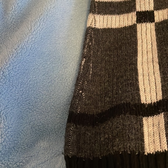 Plaid Sweater Dress - Picture 5 of 6